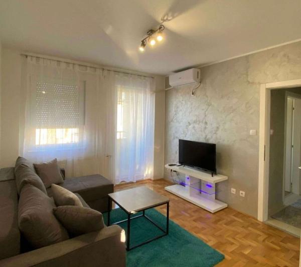 Glavna slika -Bulevar patrijarha Pavla (Somborski bulevar), 31m2, jednoiposoban stan, novogradnja, 94.760 €