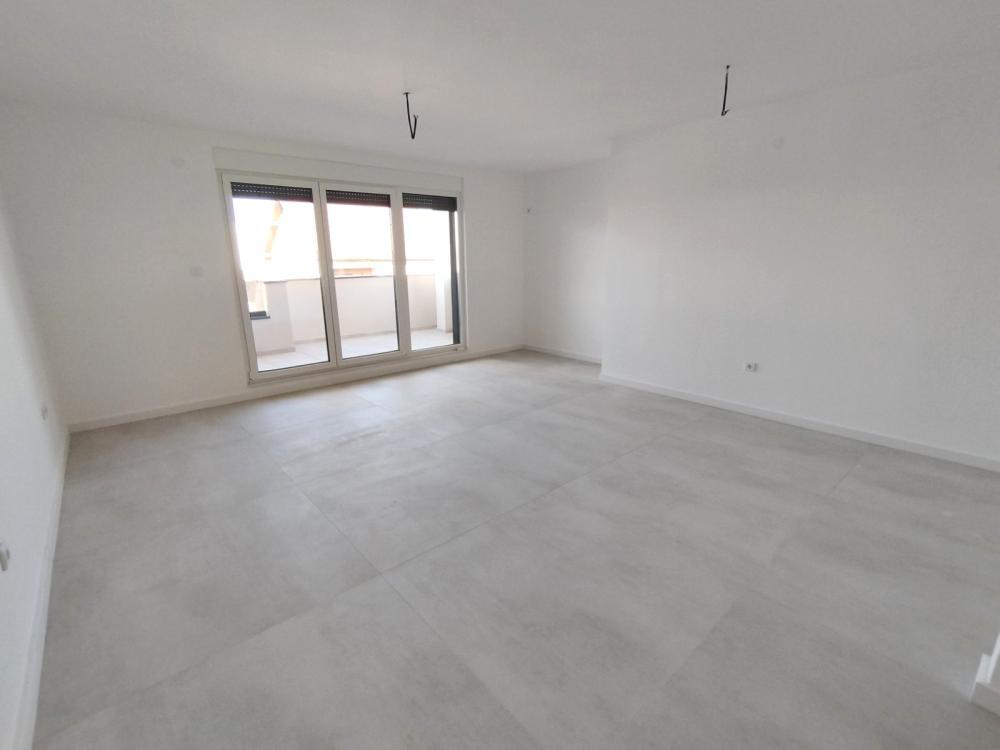 Glavna slika -Bulevar patrijarha Pavla (Somborski bulevar), 106m2, četvorosoban stan, novogradnja, 257.990 €