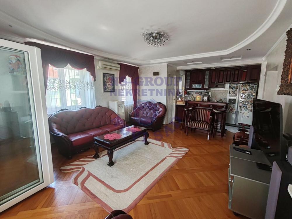 Glavna slika -Grbavica, 120m2, petosoban stan, novogradnja, 350.200 €