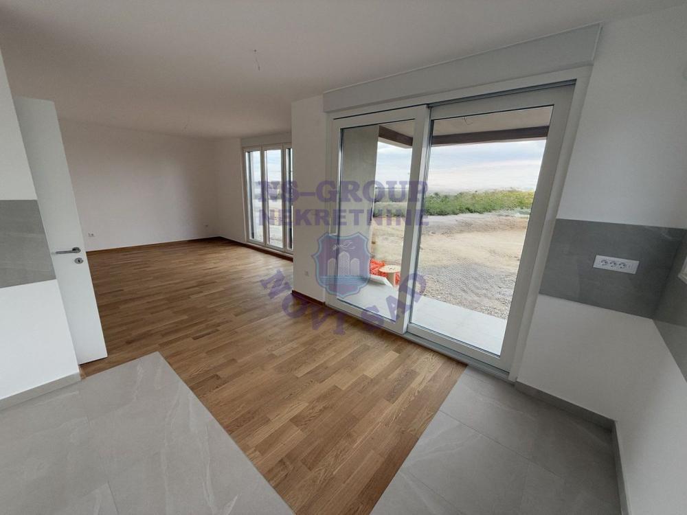 Glavna slika -Sremska Kamenica, 87m2, četvorosoban stan, novogradnja, 272.320 €