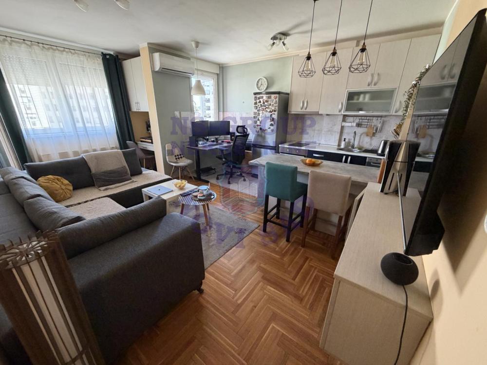 Glavna slika -Bulevar patrijarha Pavla (Somborski bulevar), 41m2, dvosoban stan, novogradnja, 123.600 €