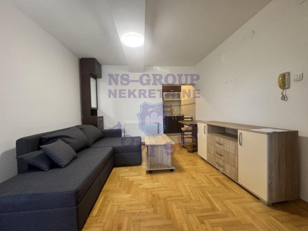 Glavna slika -Bulevar patrijarha Pavla (Somborski bulevar), 31m2, jednoiposoban stan, novogradnja, 92.700 €